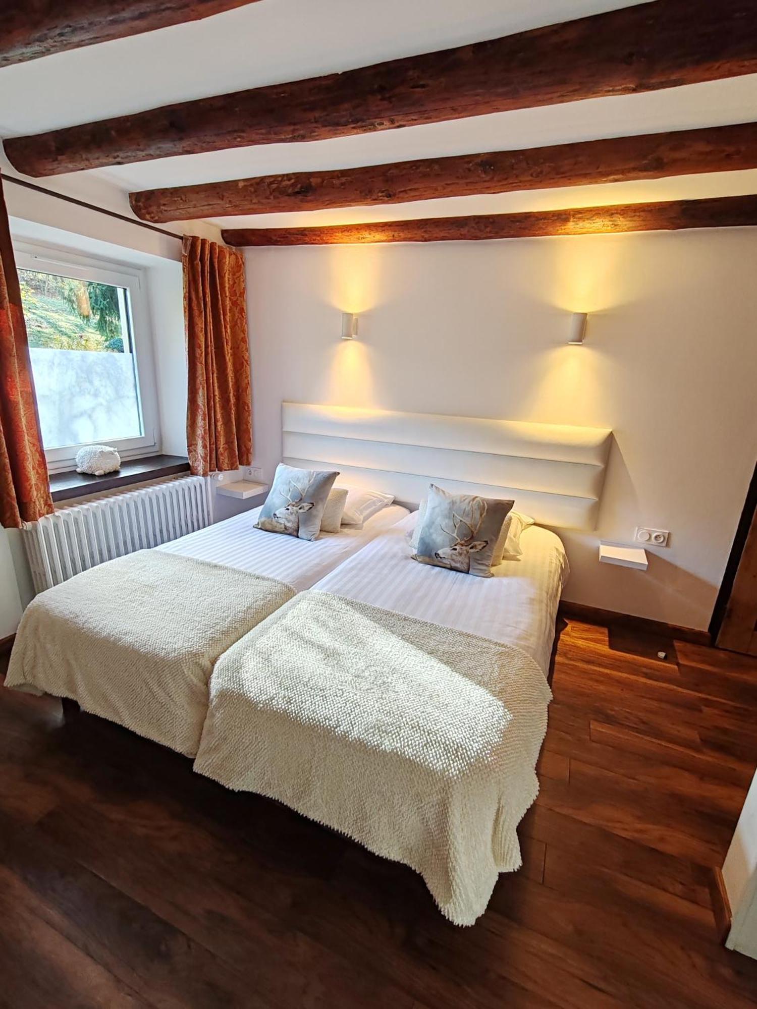 Bed and Breakfast Domaine De L'Olifant Champanges Екстер'єр фото